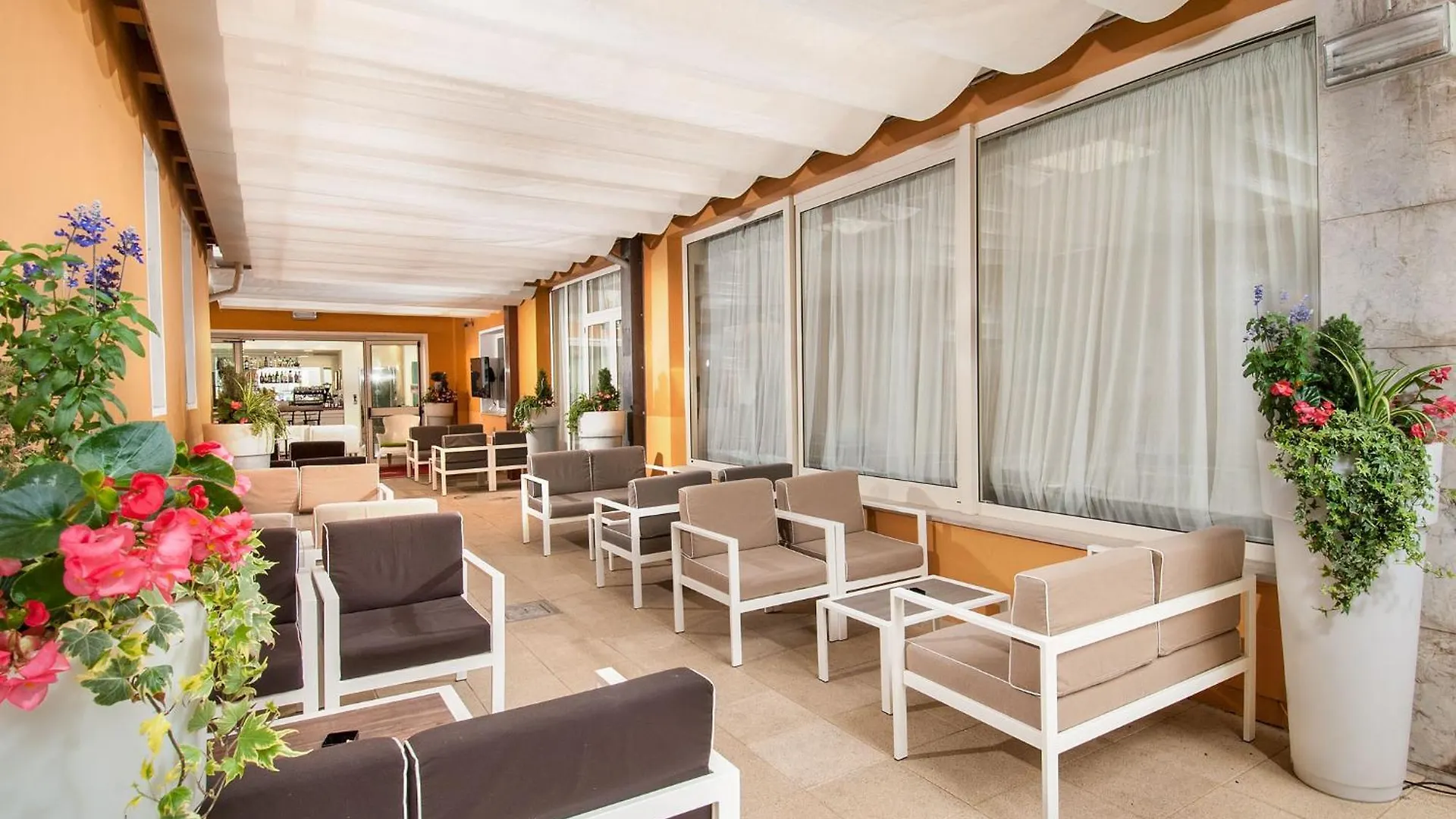 Hotel Giuliana Cervia 3*,  Włochy